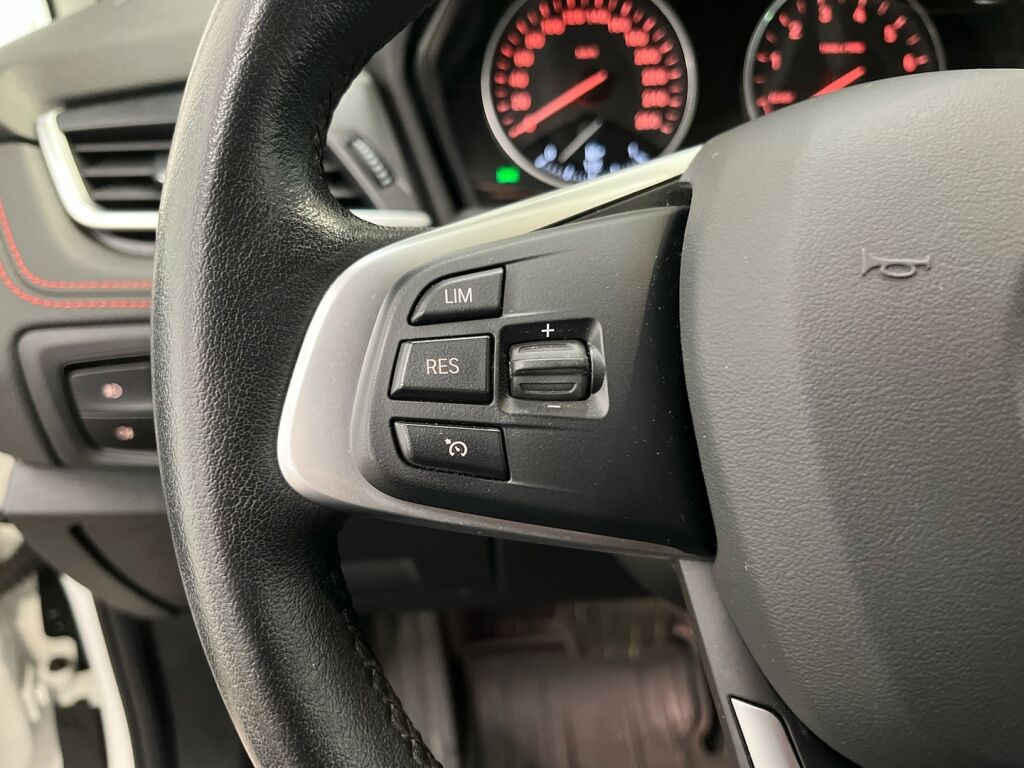 BMW 225 2016 Valkoinen