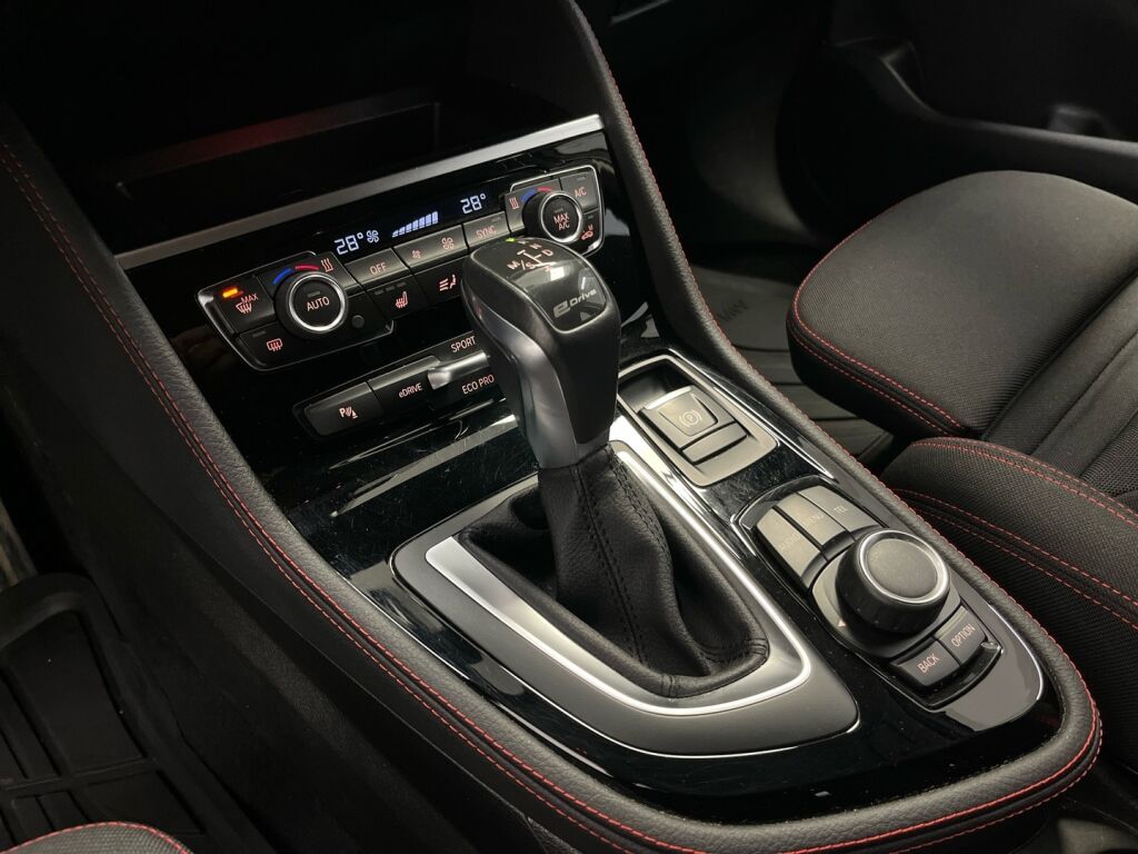 BMW 225 2016 Valkoinen