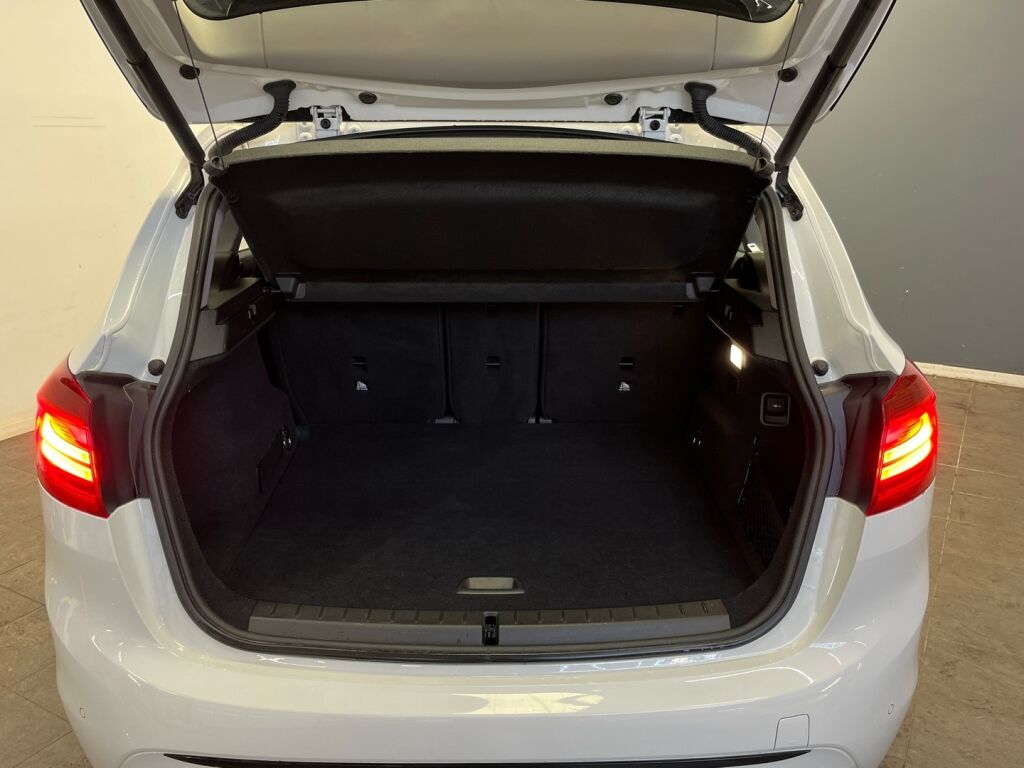 BMW 225 2016 Valkoinen