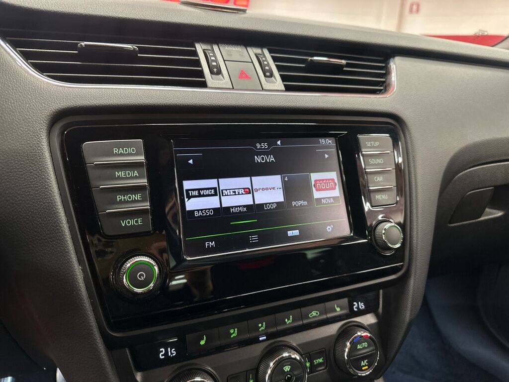 Skoda Octavia 2016 Musta