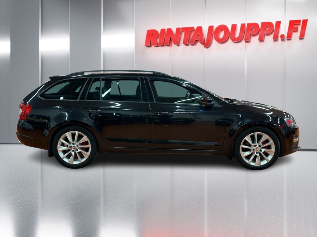 Skoda Octavia 2016 Musta