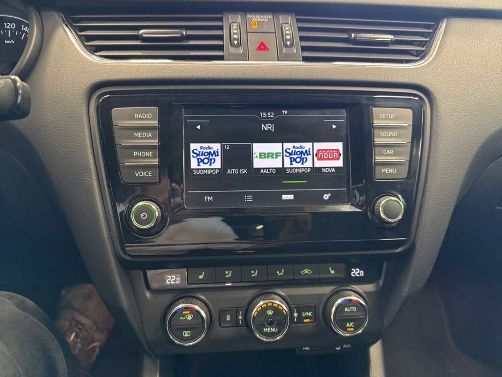 Skoda Octavia 2016 Punainen