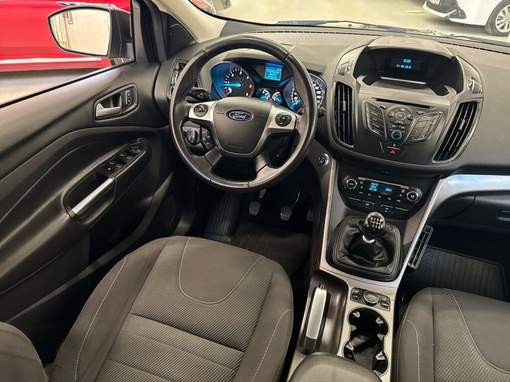 Ford Kuga 2016 Harmaa