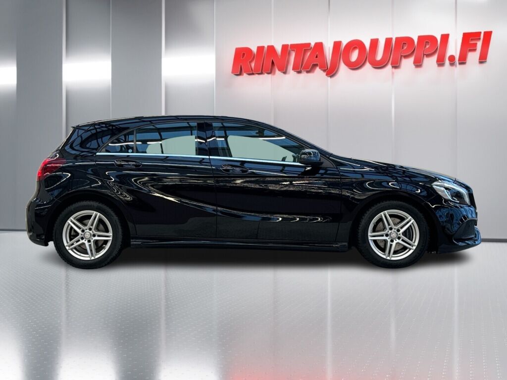 Mercedes-Benz A 2016 Musta