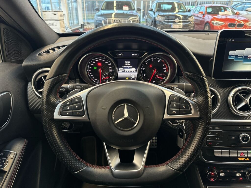 Mercedes-Benz A 2016 Musta