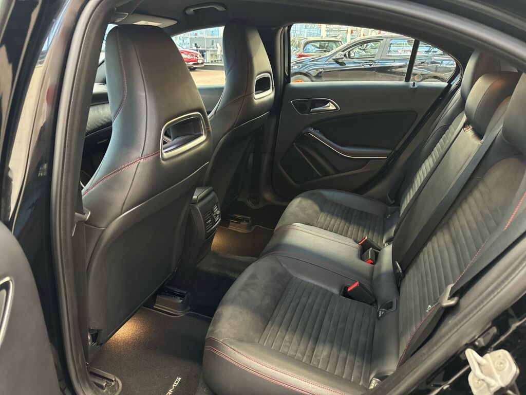 Mercedes-Benz A 2016 Musta
