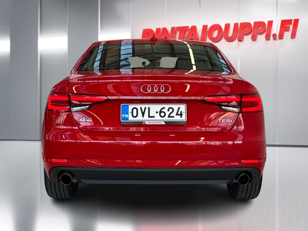 Audi A4 2016 Punainen