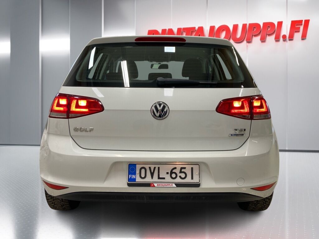 Volkswagen Golf 2016 Valkoinen