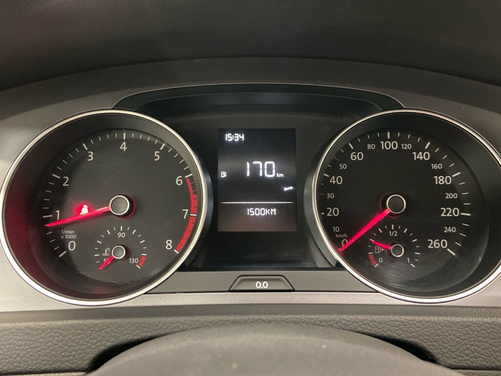 Volkswagen Golf 2016 Valkoinen