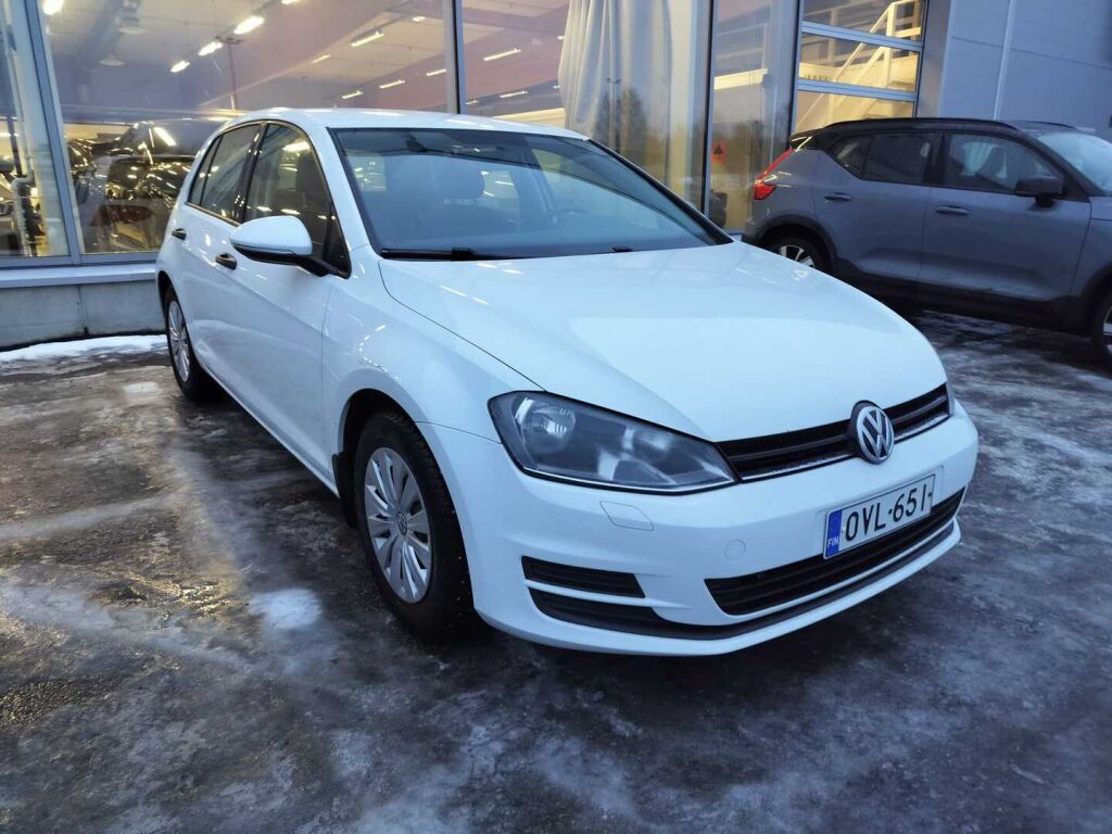 Volkswagen Golf 2016 Valkoinen