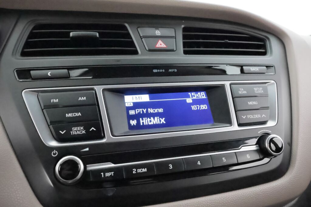 Hyundai i20 5d 2016 Musta