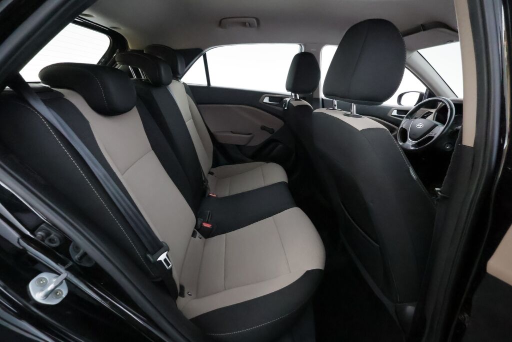 Hyundai i20 5d 2016 Musta