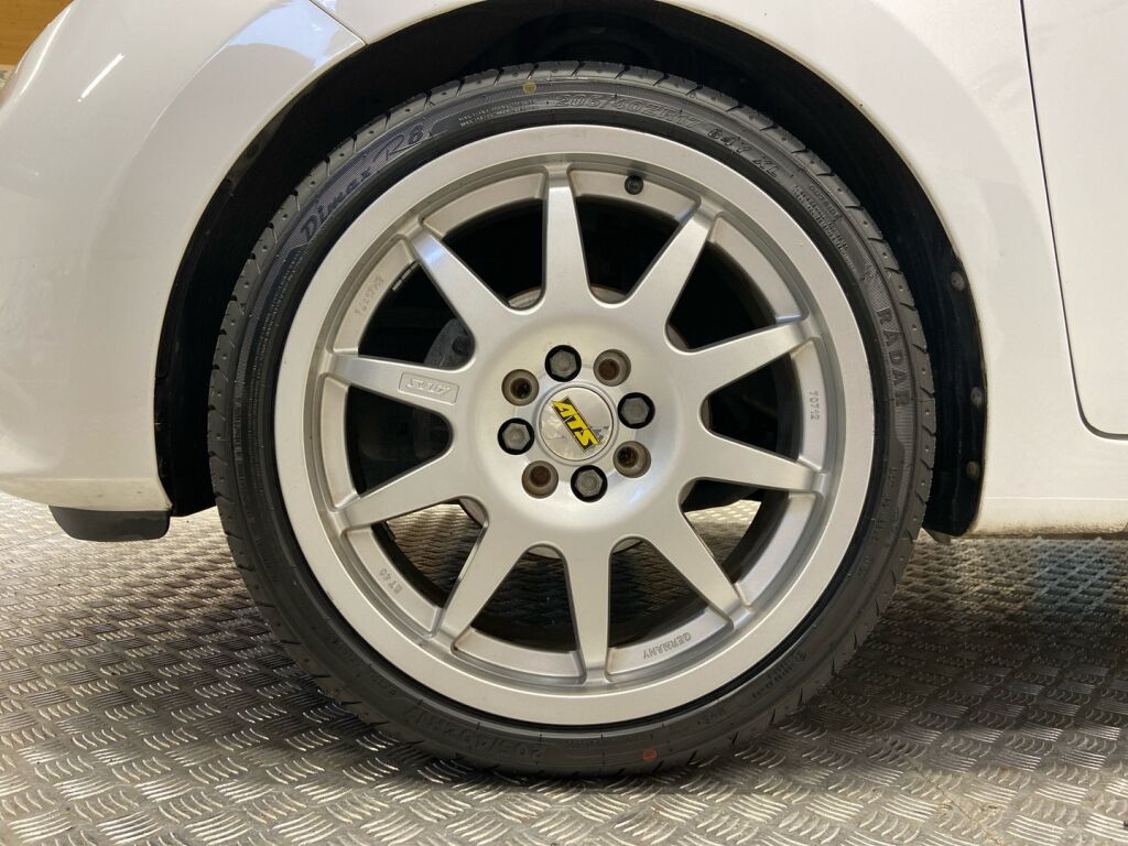 Hyundai i10 2019 Valkoinen