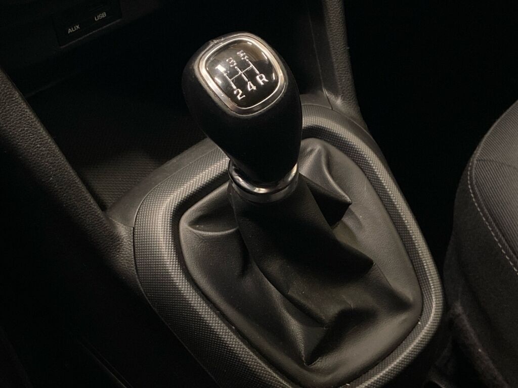 Hyundai i10 2019 Valkoinen