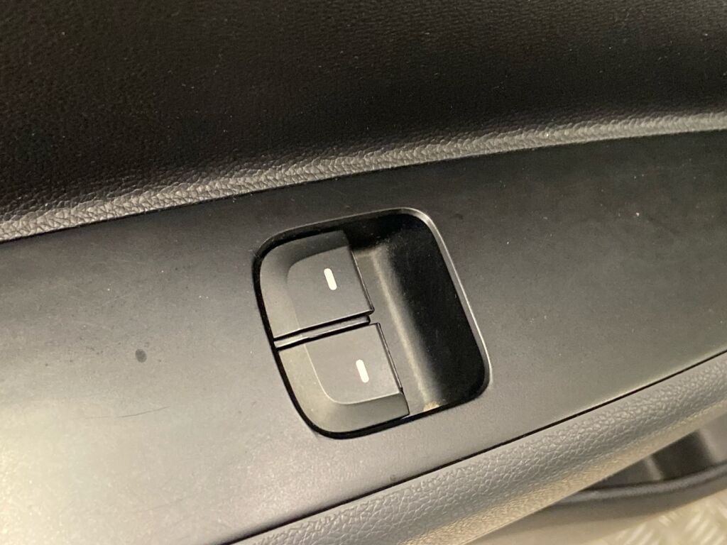 Hyundai i10 2019 Valkoinen