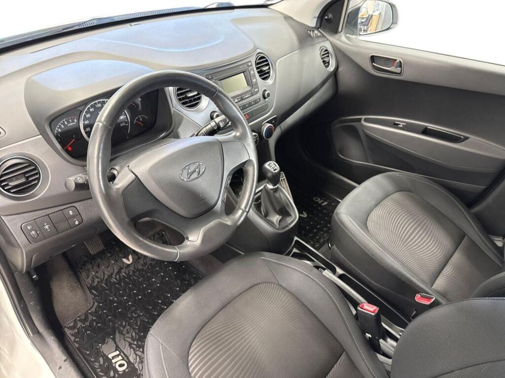 Hyundai i10 2019 Valkoinen