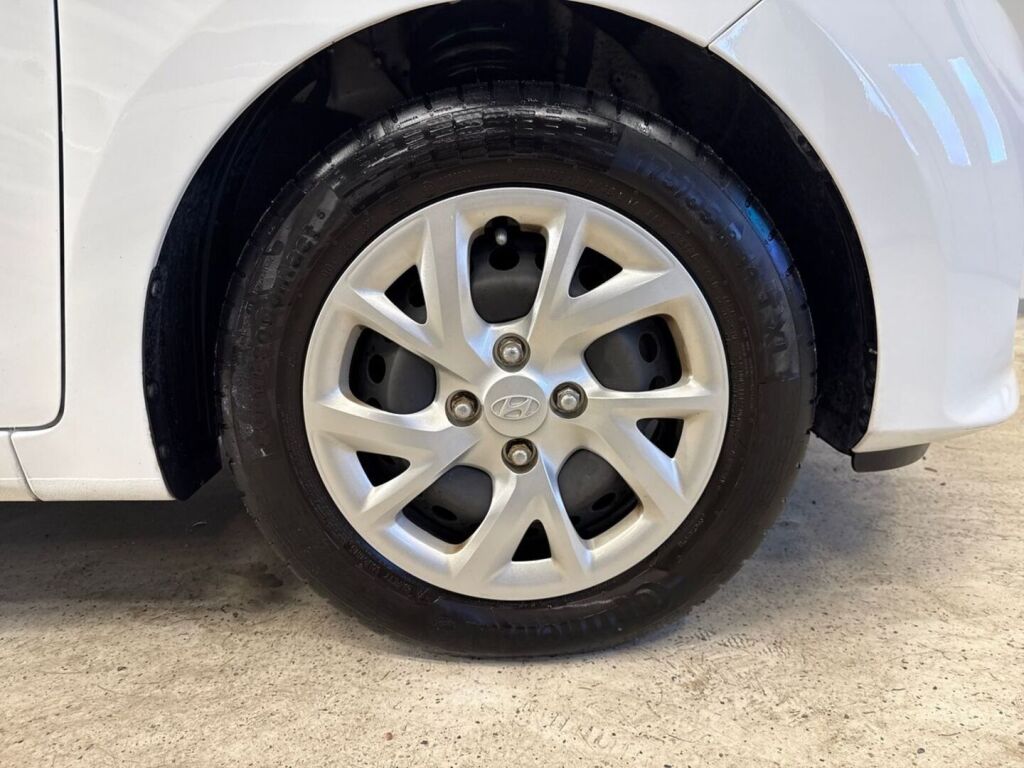 Hyundai i10 2019 Valkoinen
