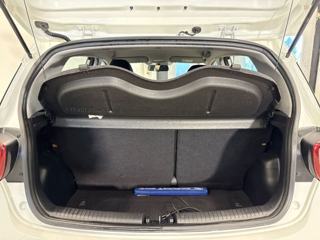 Hyundai i10 2019 Valkoinen