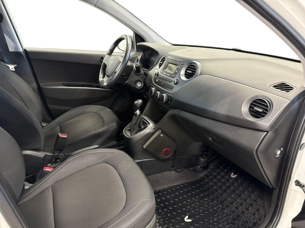 Hyundai i10 2019 Valkoinen