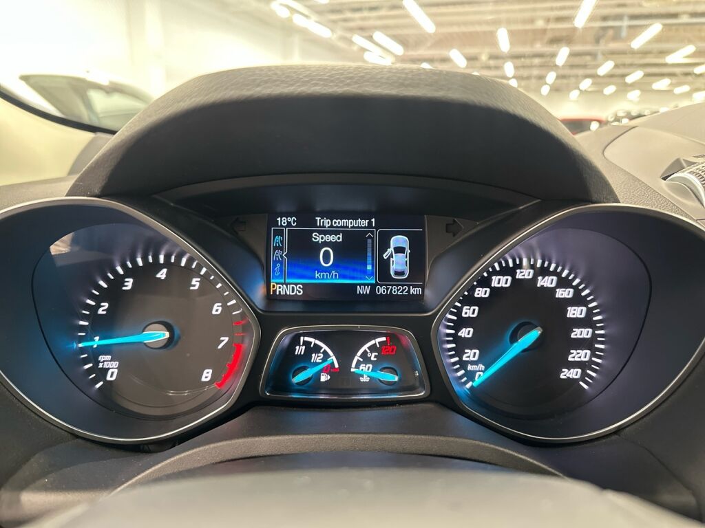 Ford Kuga 2016 Harmaa