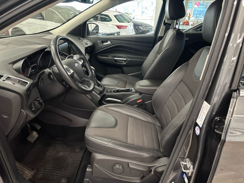 Ford Kuga 2016 Harmaa