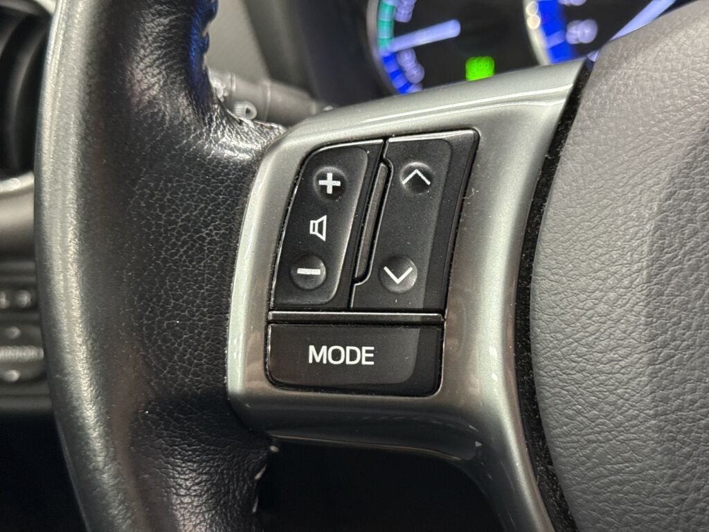 Toyota Yaris 2017 Musta