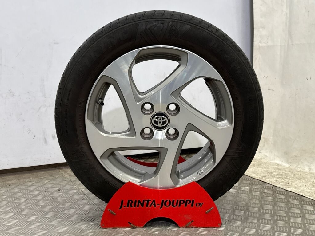 Toyota Yaris 2017 Musta