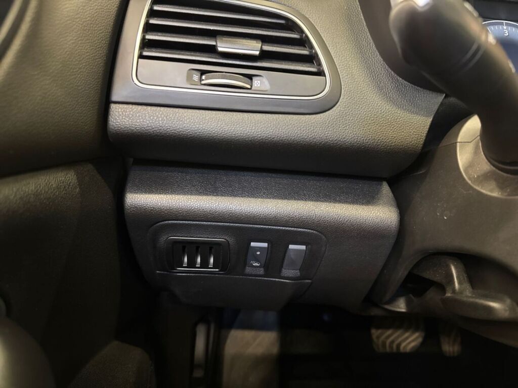 Renault Megane 2017 Ruskea (beige)