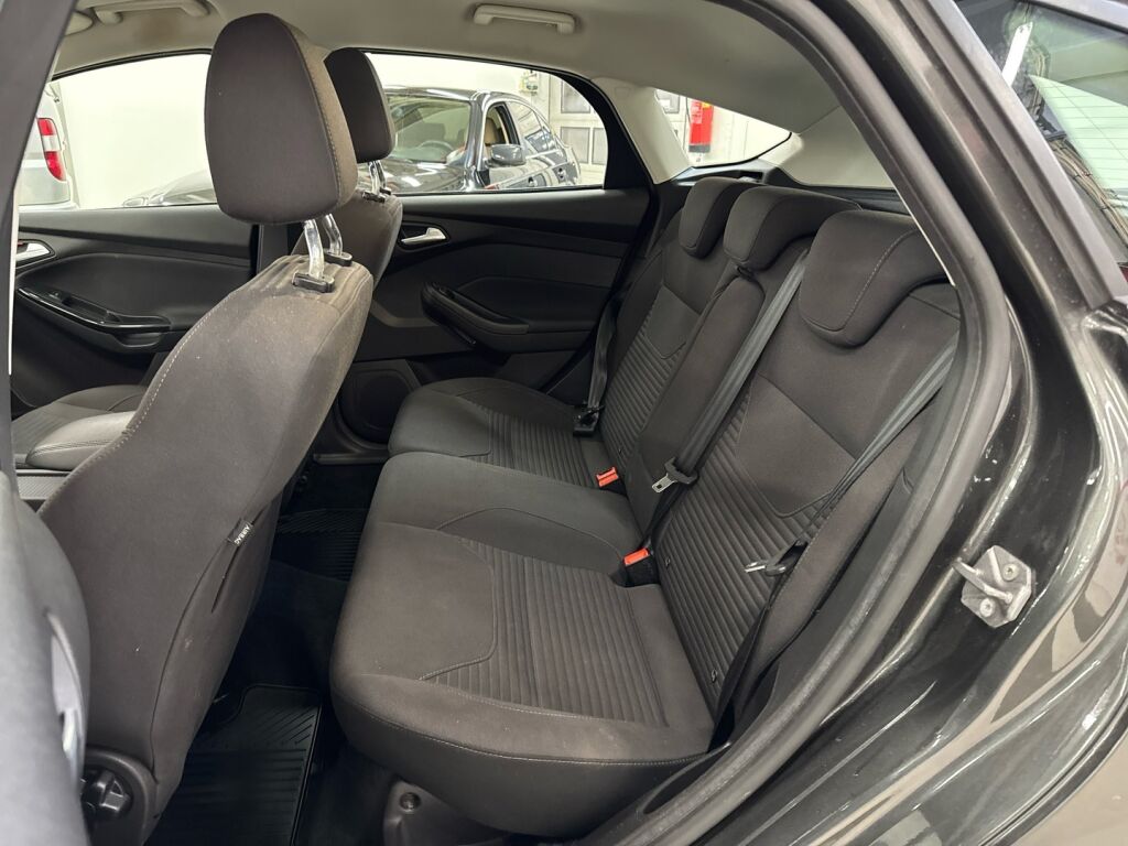 Ford Focus 2017 Harmaa