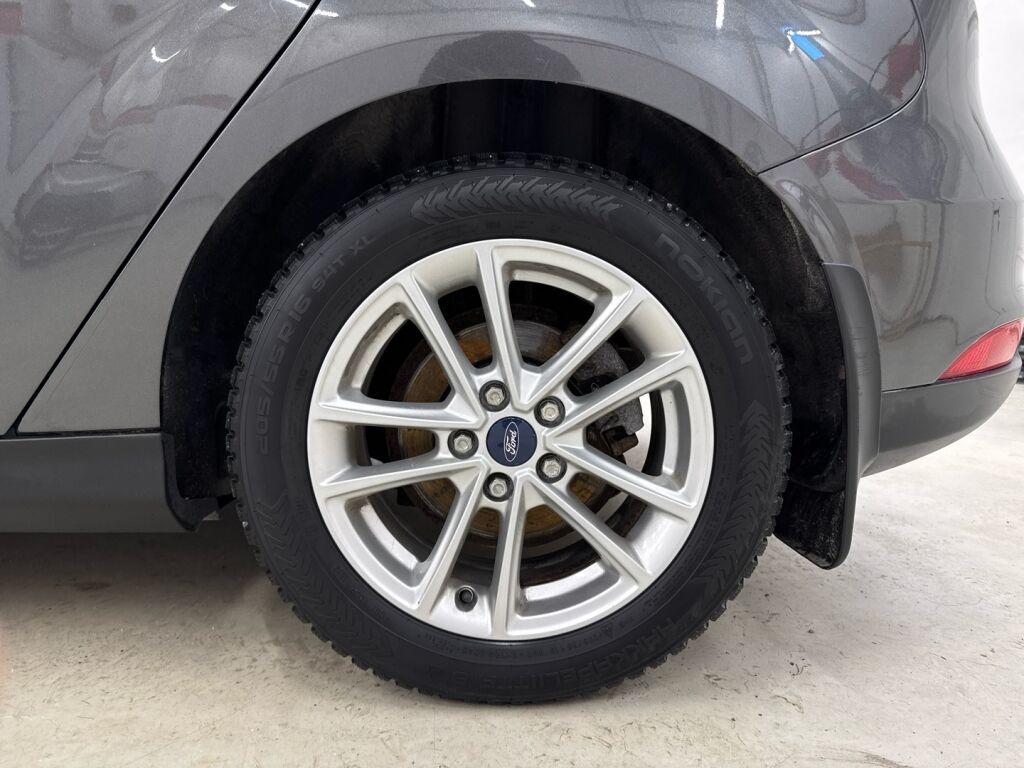 Ford Focus 2017 Harmaa