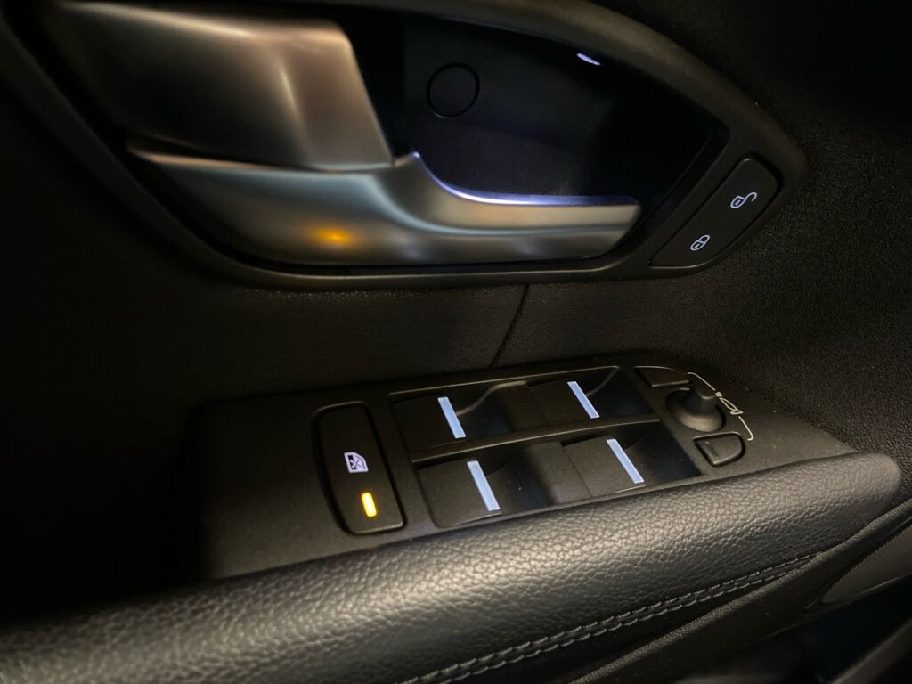 Land Rover Range Rover Evoque 2017 Ruskea (beige)