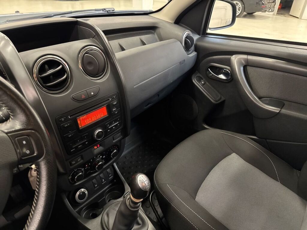 Dacia Duster 2017 Harmaa