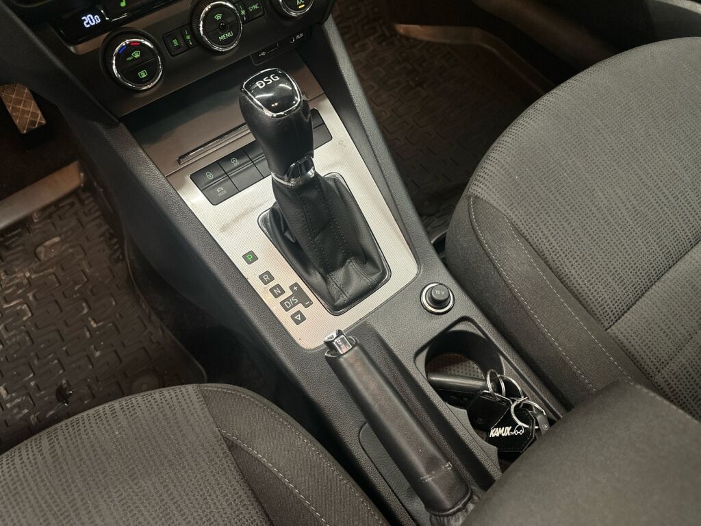 Skoda Octavia 2017 Harmaa