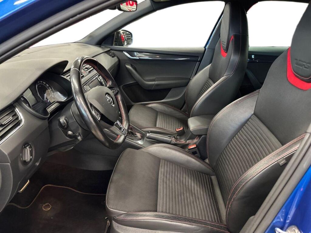 Skoda Octavia 2017 Sininen