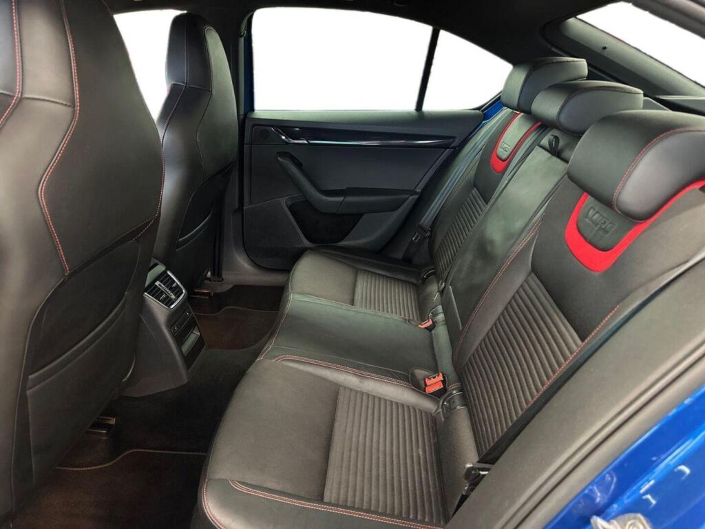 Skoda Octavia 2017 Sininen