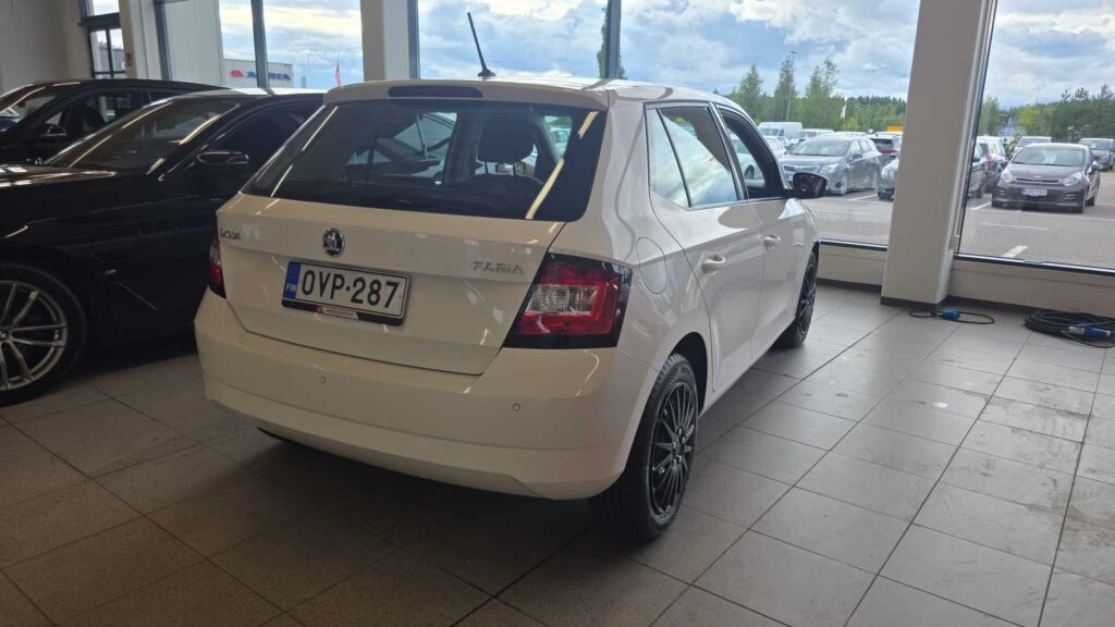 Skoda Fabia 2017 Valkoinen