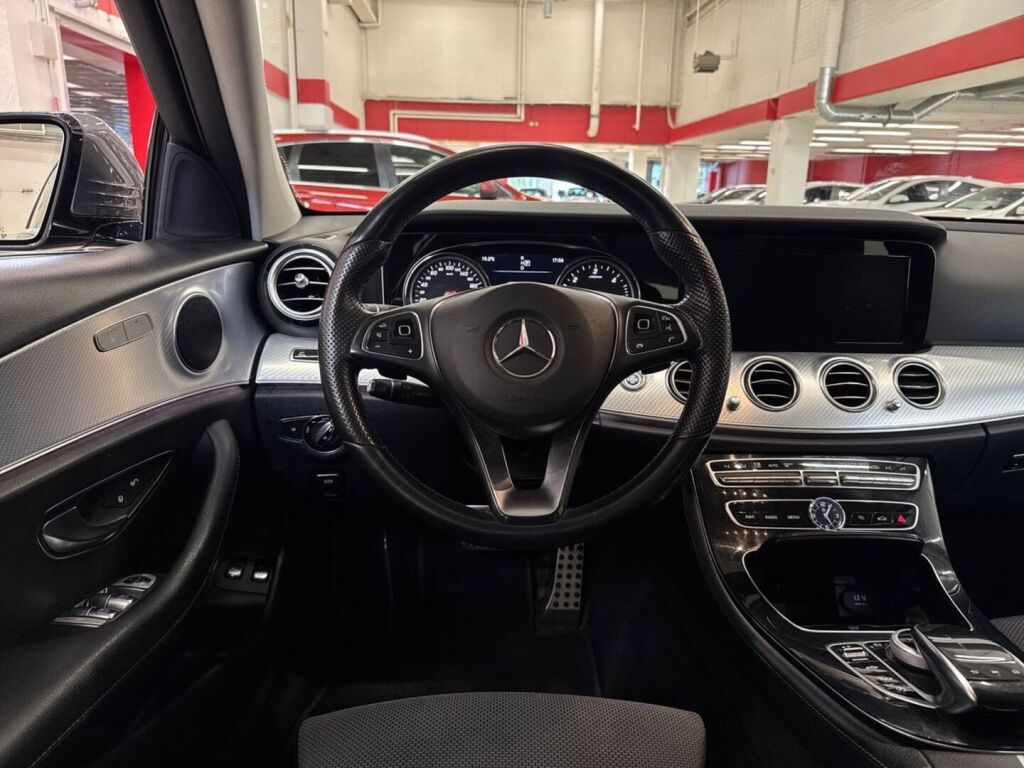 Mercedes-Benz E 2017 Harmaa