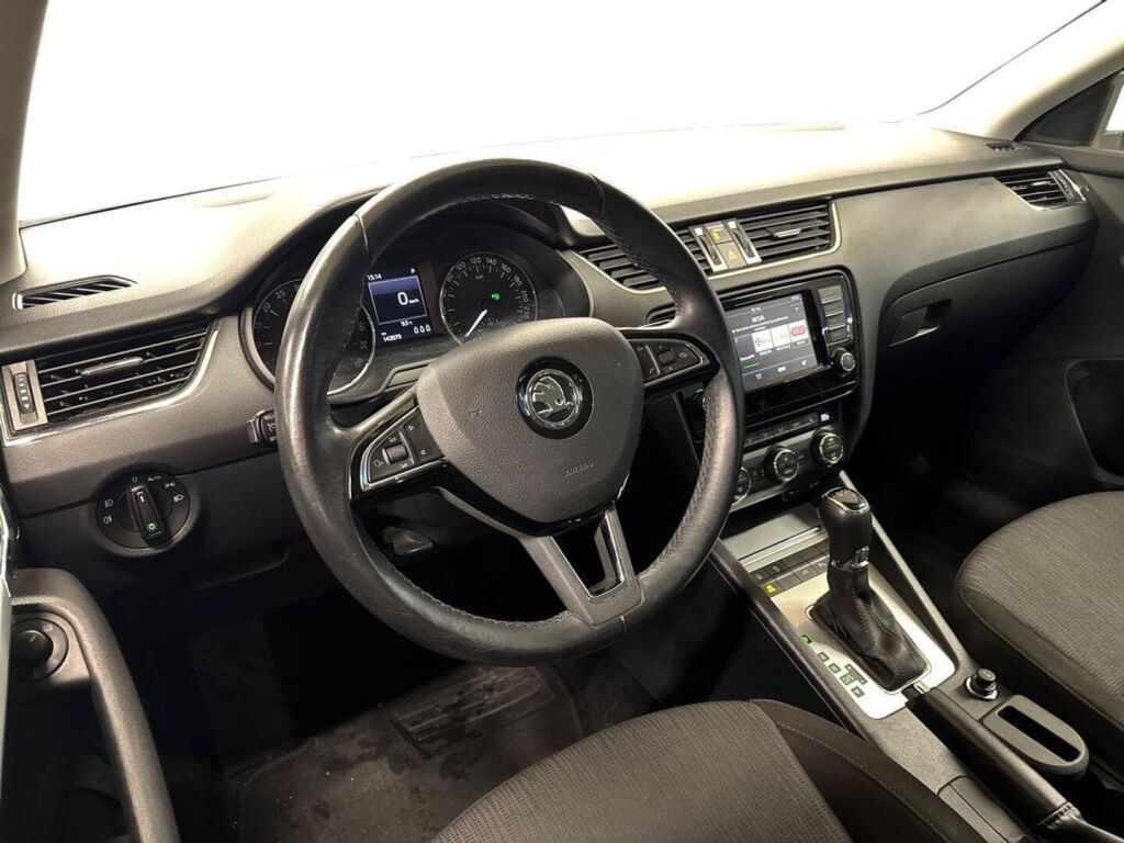 Skoda Octavia 2017 Valkoinen