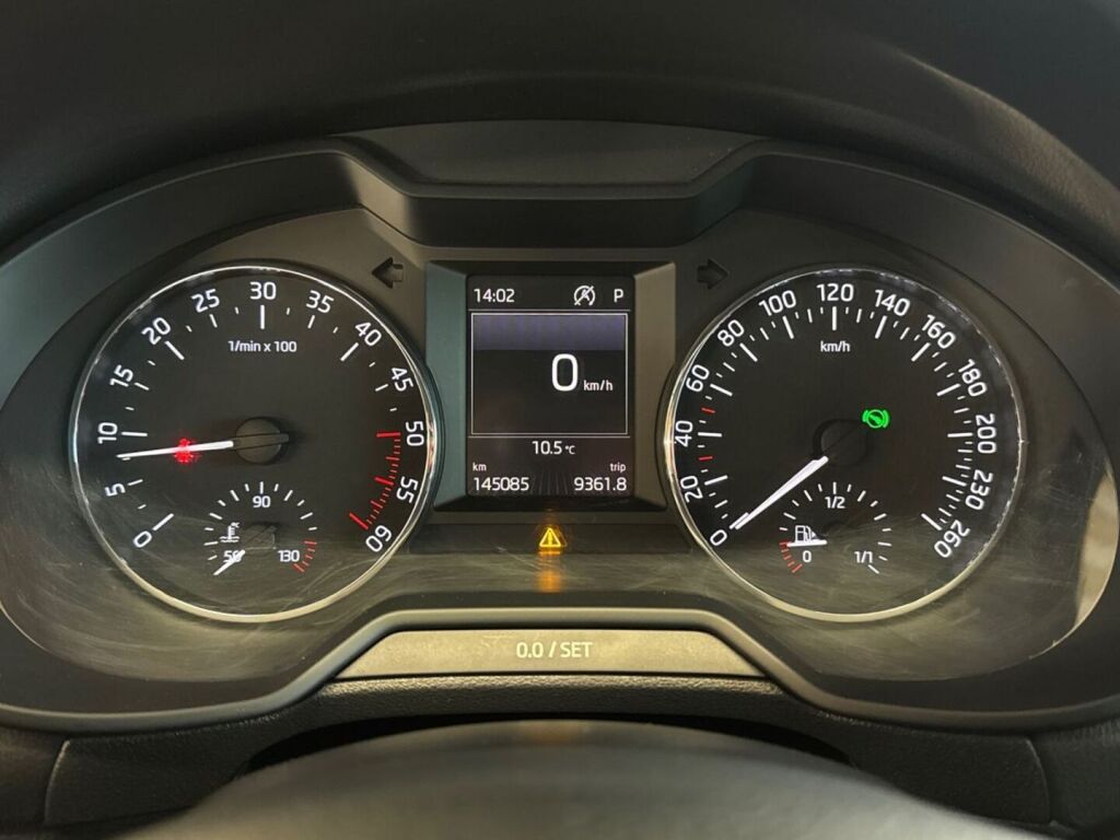 Skoda Octavia 2017 Valkoinen