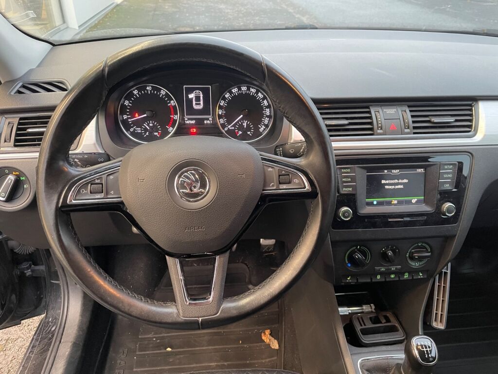 Skoda Rapid 2017 Musta