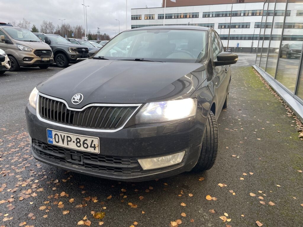Skoda Rapid 2017 Musta