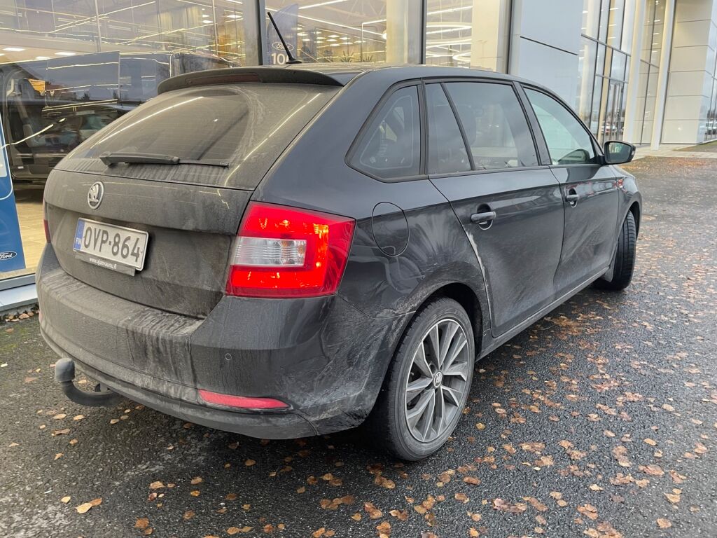 Skoda Rapid 2017 Musta