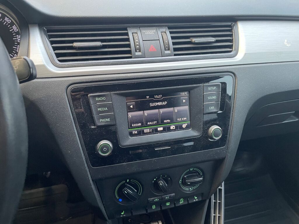 Skoda Rapid 2017 Musta