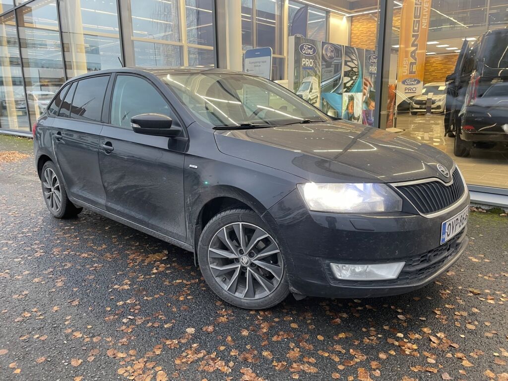 Skoda Rapid 2017 Musta