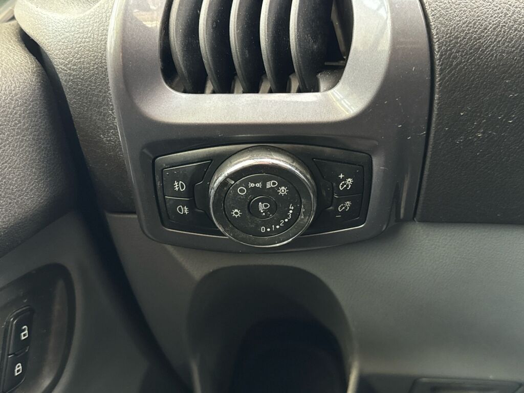 Ford Transit Custom 2017 Musta