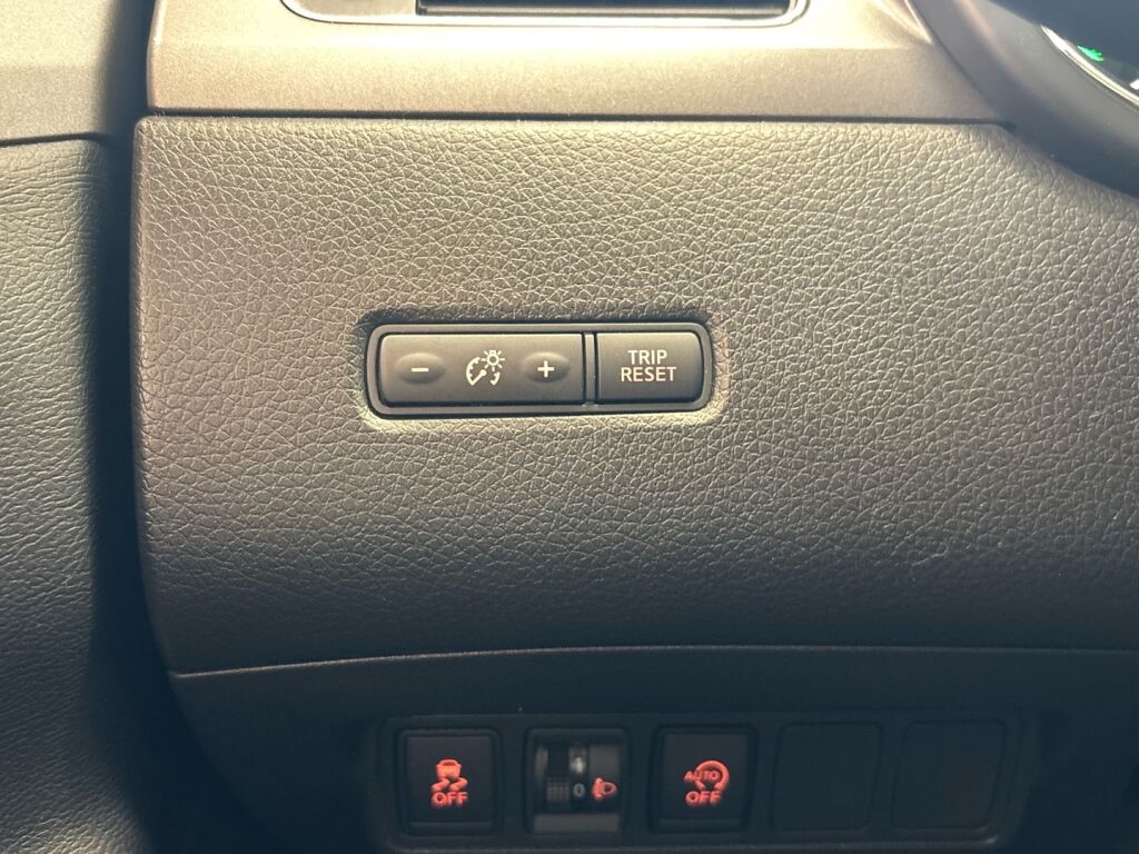 Nissan Pulsar 2017 Harmaa