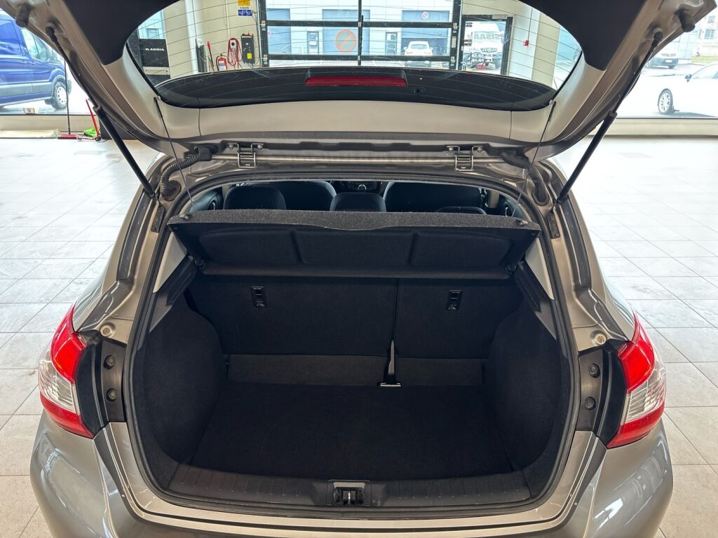 Nissan Pulsar 2017 Harmaa