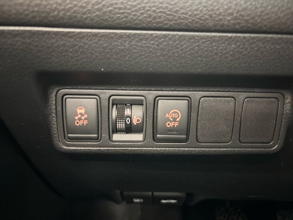 Nissan Pulsar 2017 Harmaa