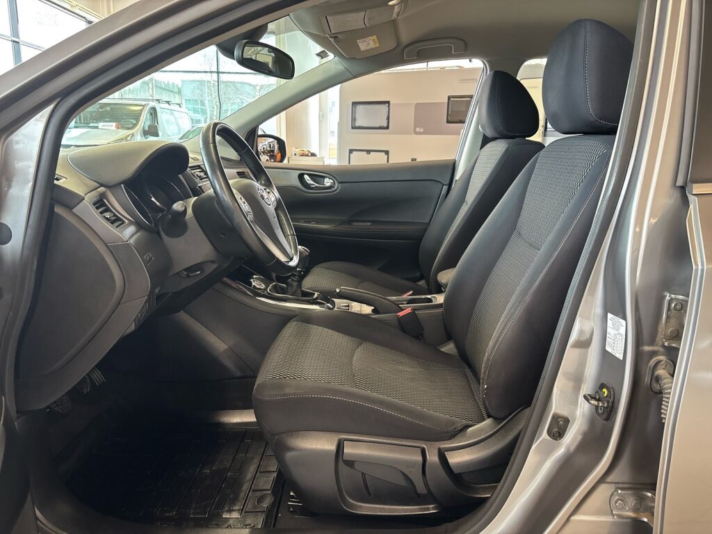 Nissan Pulsar 2017 Harmaa