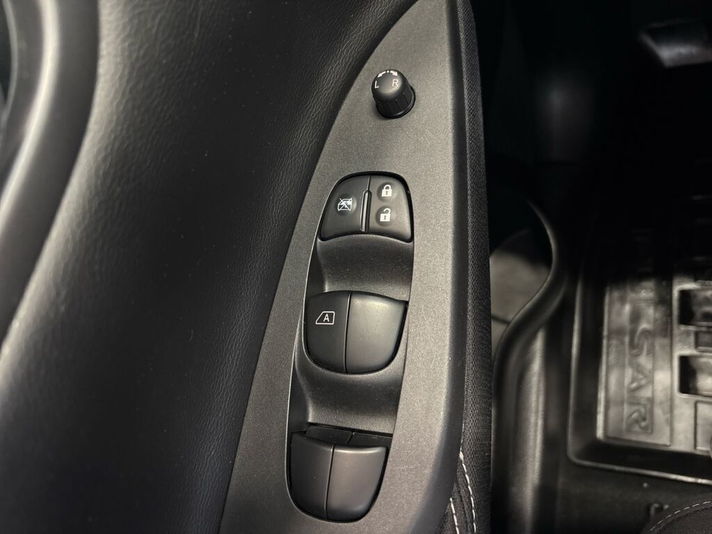 Nissan Pulsar 2017 Harmaa